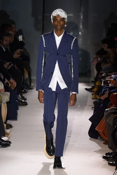 Look 25
